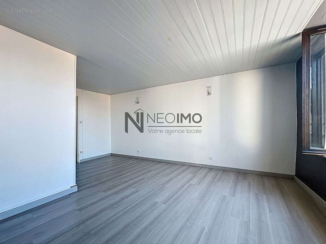 Appartement à NEUFCHATEAU