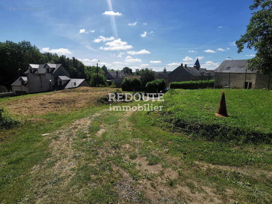 CHEVREGNY - A VENDRE - Terrain à bâtir de 1257m² - photo 2
