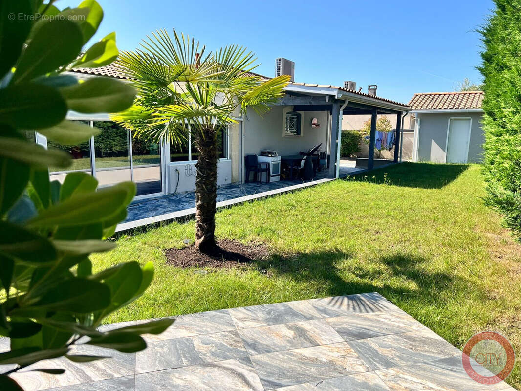 Maison à CARBON-BLANC