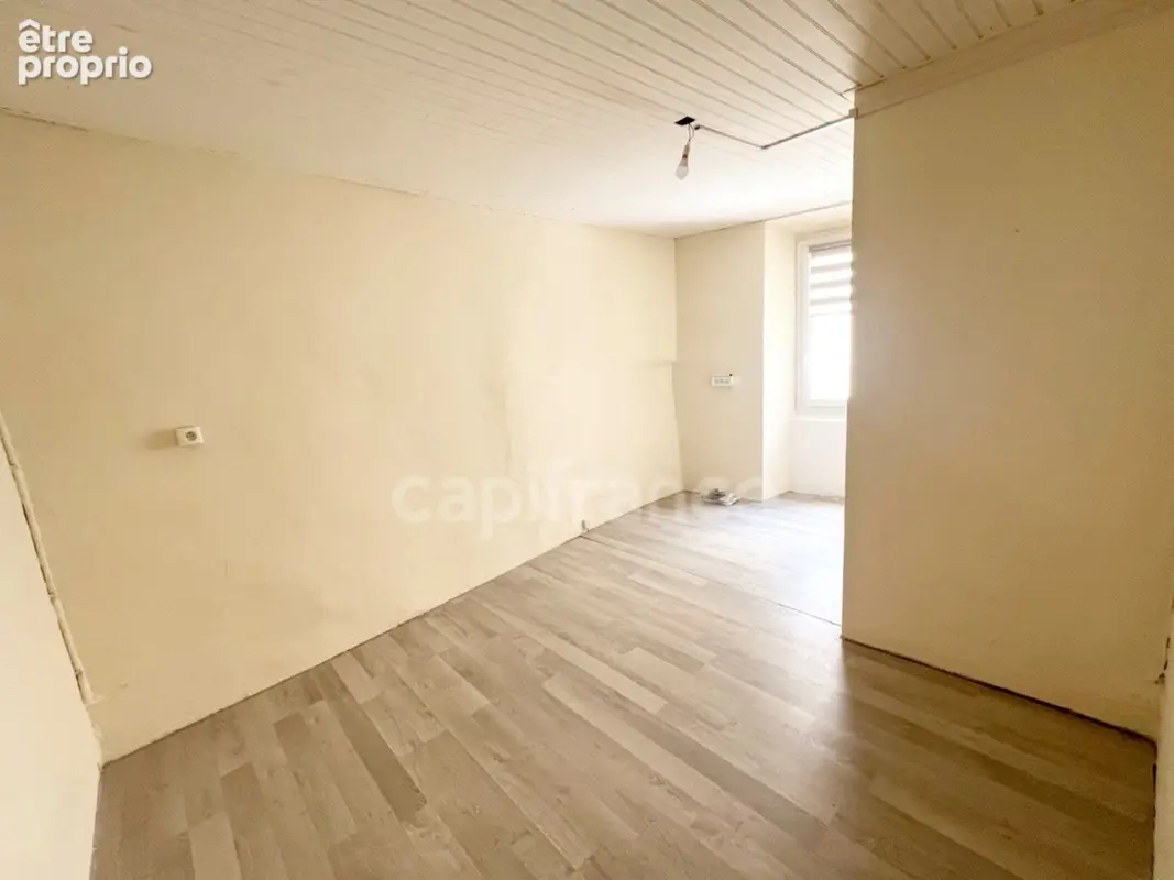 Maison de village lumineuse 2 chambres avec cave aménageable à Revest-du-Bion (04) proche Banon – Idéal investissement locatif - photo 4