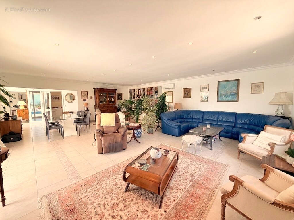 Splendide Villa T6 avec vue mer panoramique -  Piscine - Double garage - photo 4
