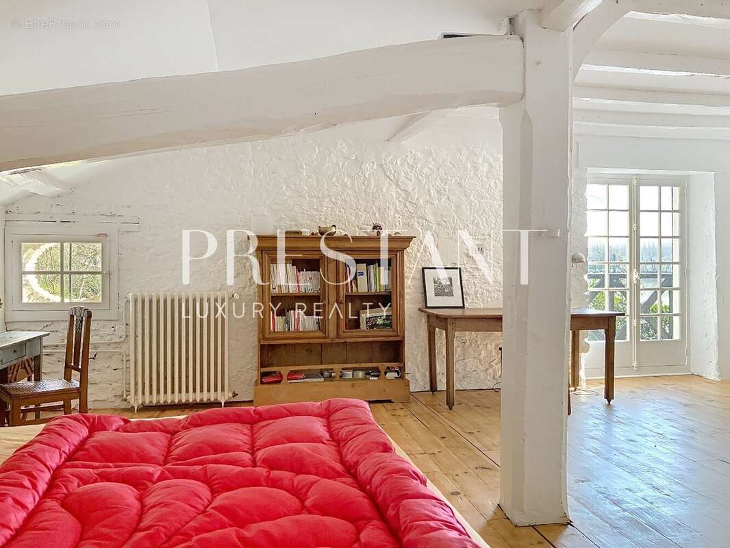 Maison à SAINT-LAURENT-DE-GOSSE