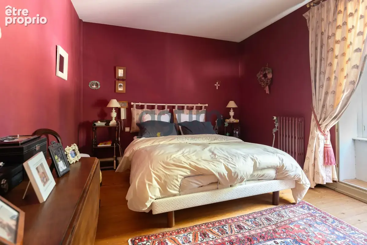 A 30 min de Nantes, centre Montaigu, maison de ville 202m2 hab, 5 chambres, garage et dépendance, terrain - photo 10