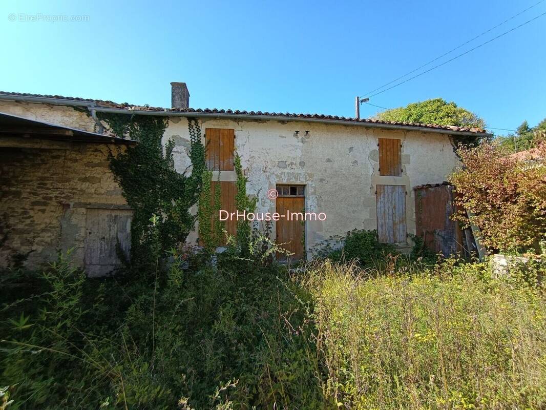 Maison à SAINT-PIERRE-DE-L'ILE