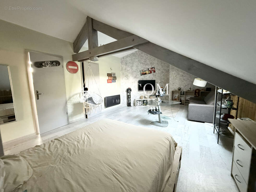 Maison individuelle 6 pièces 4 chambres 182 m2 BELLEFONTAINE - photo 18