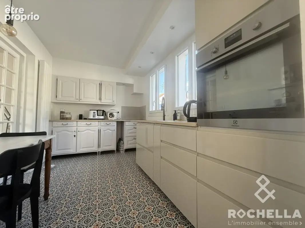 Maison 4 pièces 77 m² à vendre à Saint-Jean-D'angely (17400) - photo 1