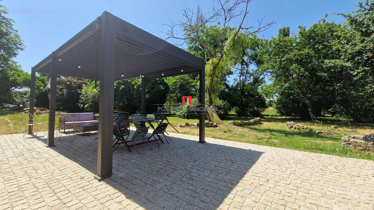 Maison 207 m² à Saint-Andre-De-Cubzac  - photo 3