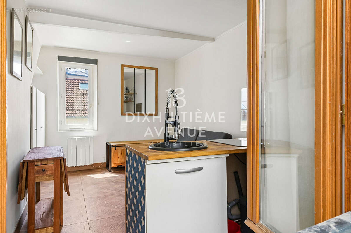 Appartement à PARIS-18E