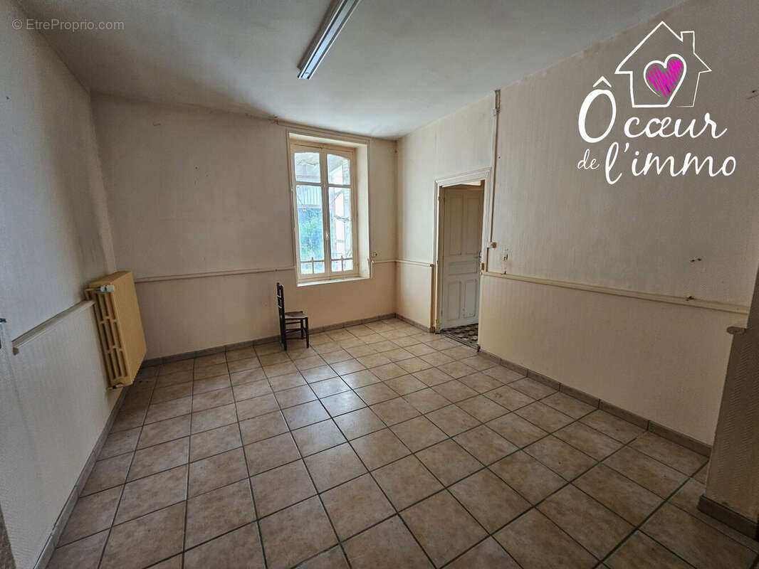 Maison à BEGROLLES-EN-MAUGES