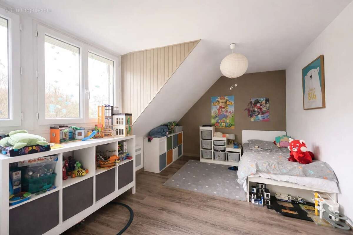 Maison à VILLENEUVE-LE-COMTE