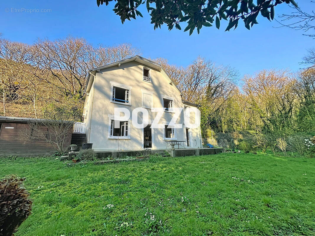 Maison à JULLOUVILLE