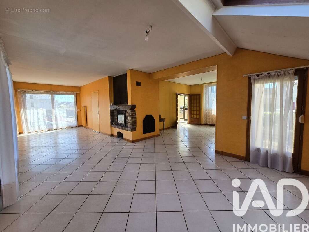 Photo 8 - Maison à CHENOVE