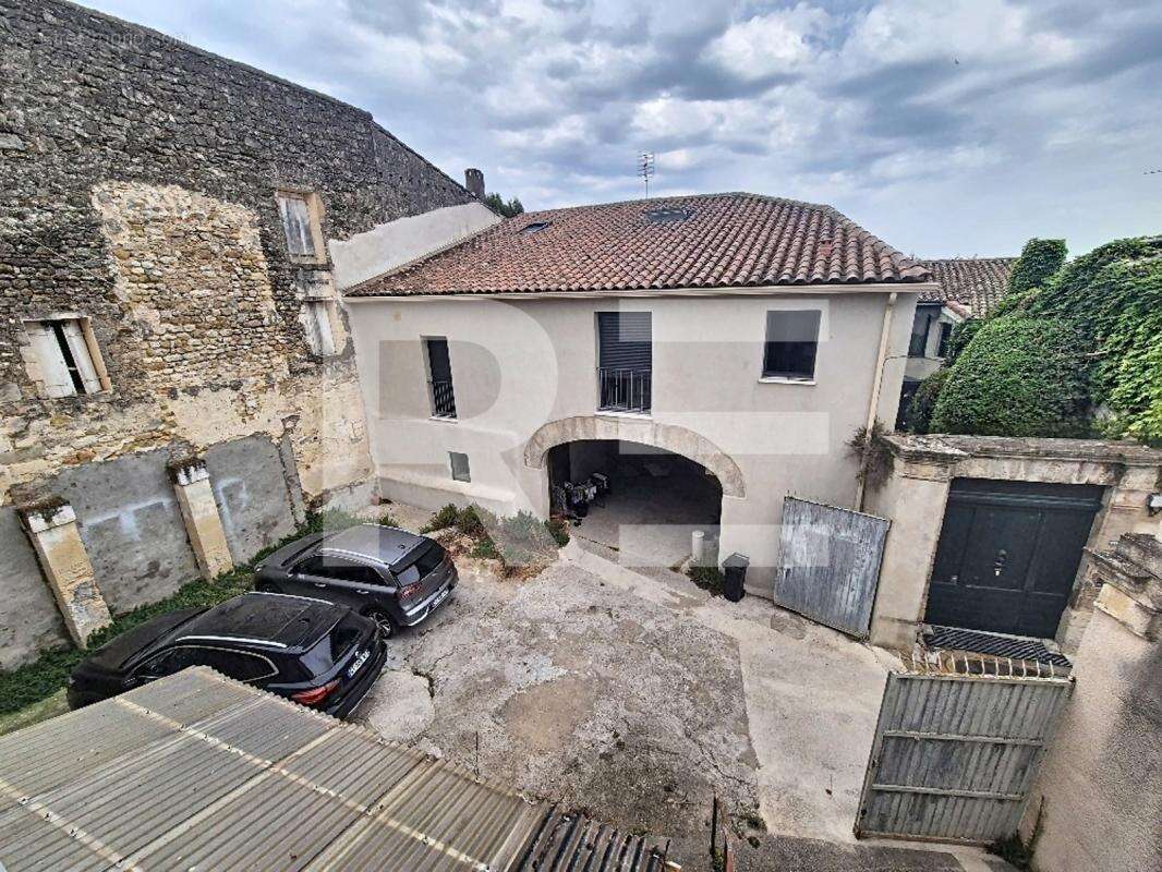 À VENDRE – Ensemble immobilier composé de deux maisons à Saint-Christol - photo 4