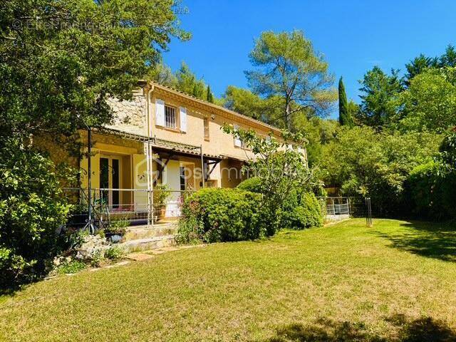 Maison à LA DESTROUSSE