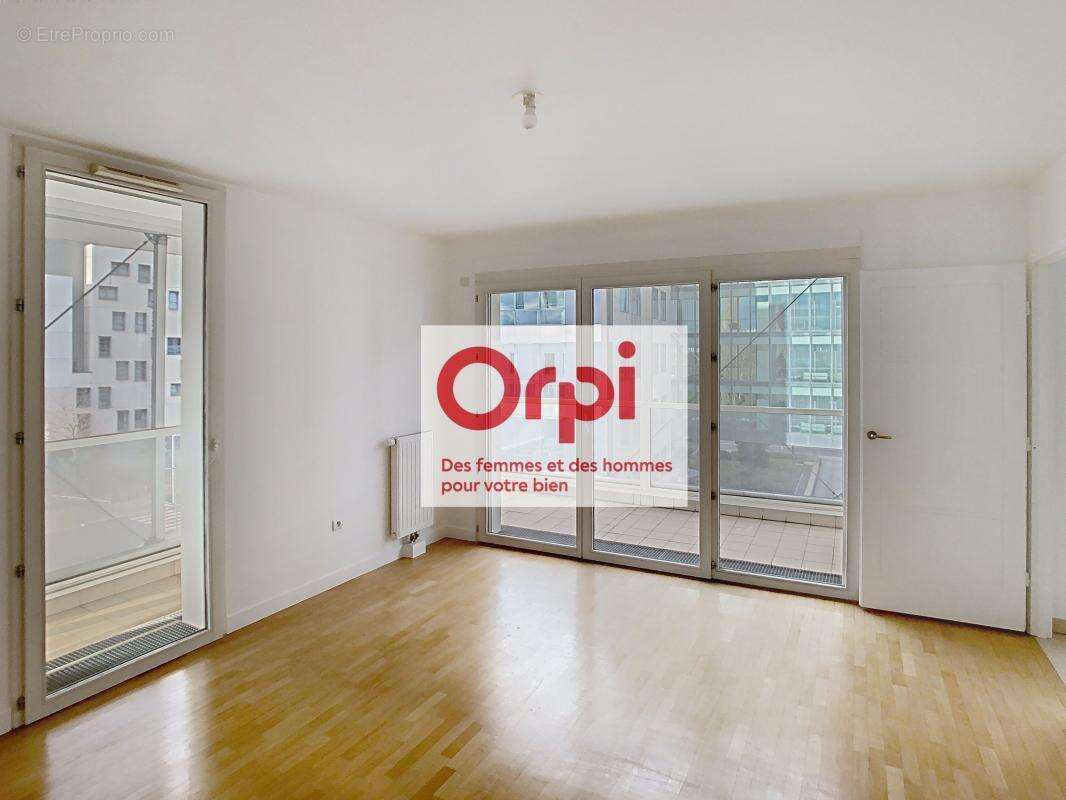 Appartement à ISSY-LES-MOULINEAUX