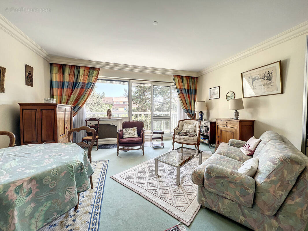 Appartement à VERSAILLES