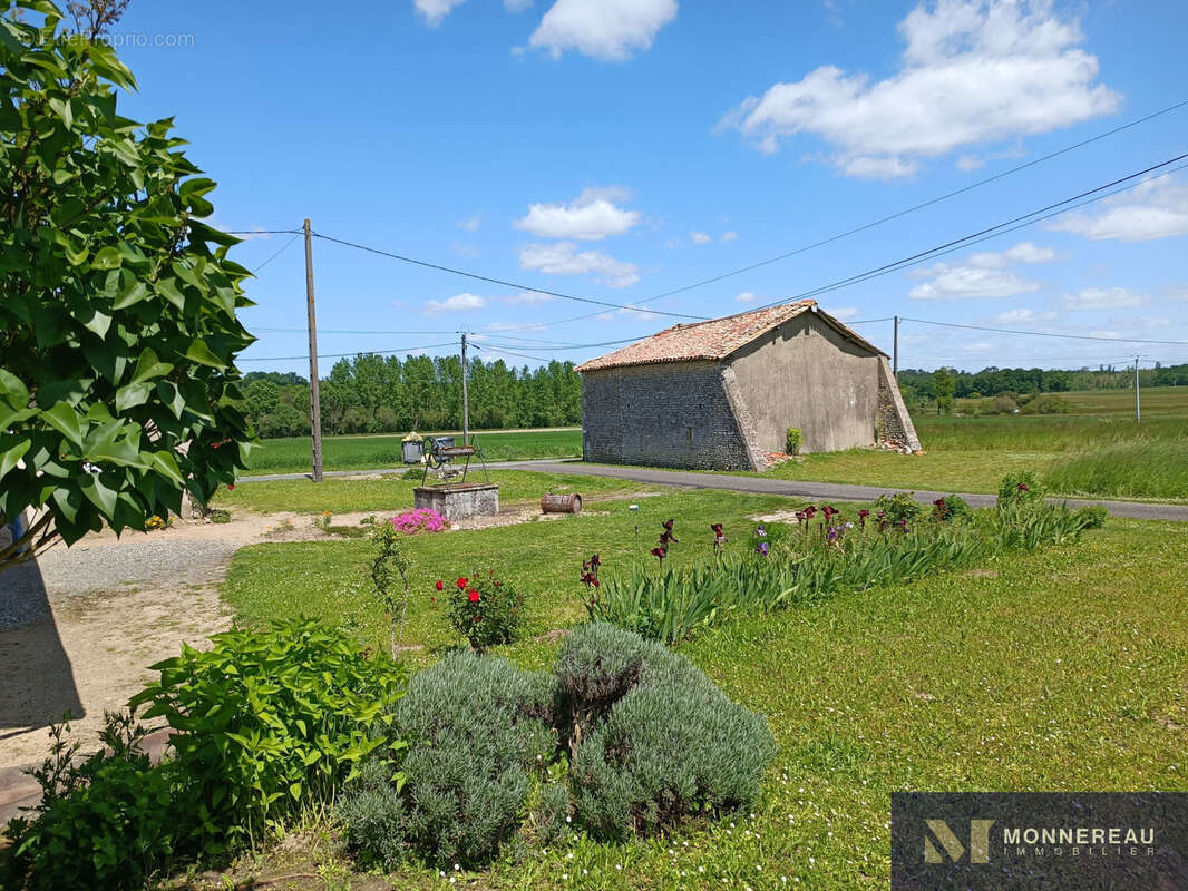 Grange avec terrain - photo 4