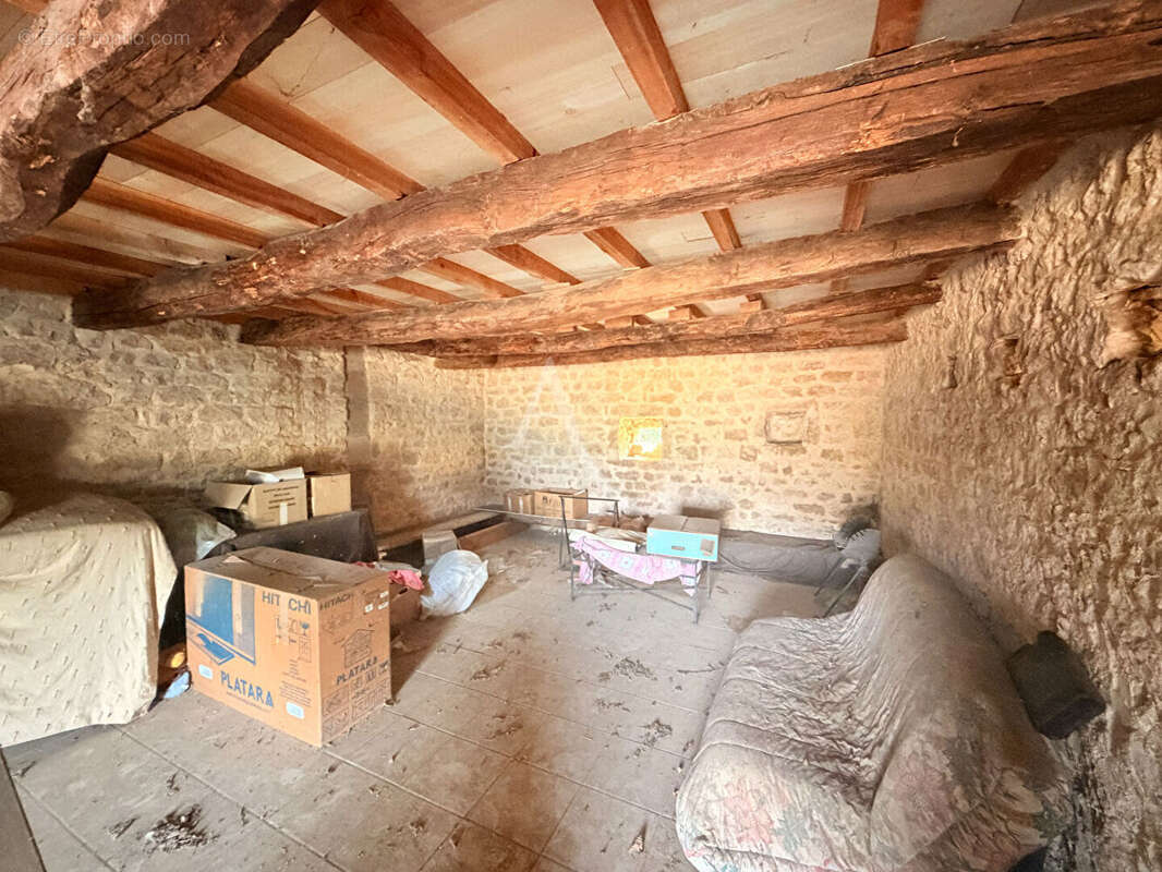 Bel ensemble grande maison, grange et petite maison à rénover, terrain - photo 15