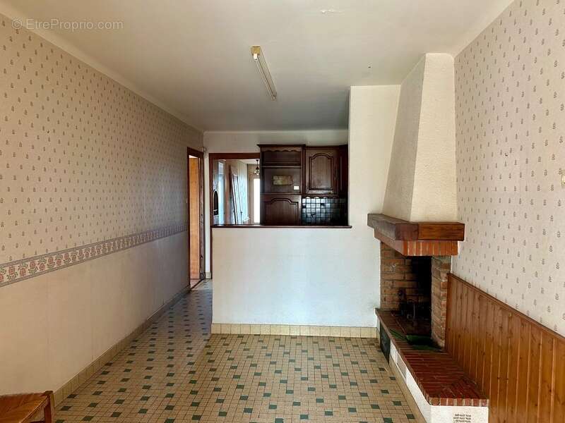 Maison à SAINT-PHILBERT-EN-MAUGES