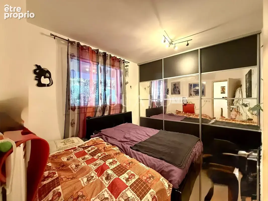 Sur la commune de Gorbio, deux pièces avec grande terrasse  dans immeuble moderne avec piscine - photo 13