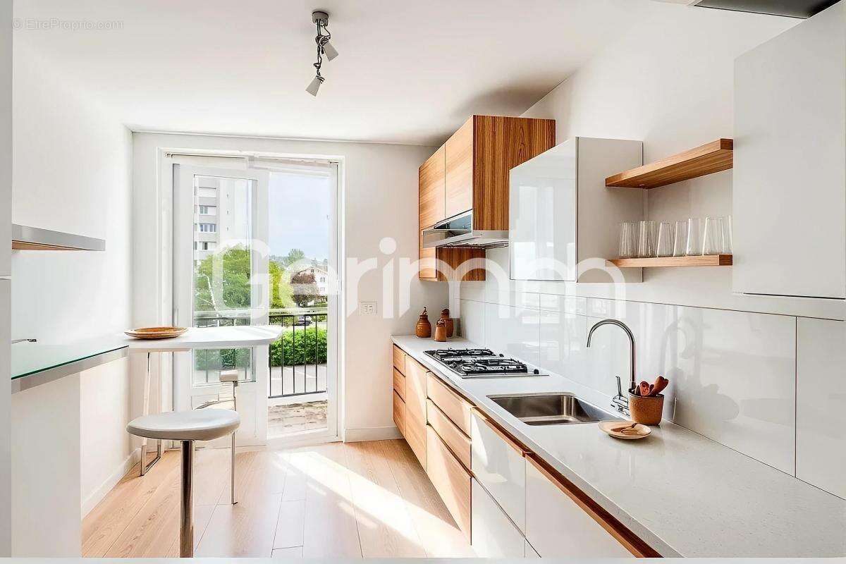 Appartement à MEYLAN