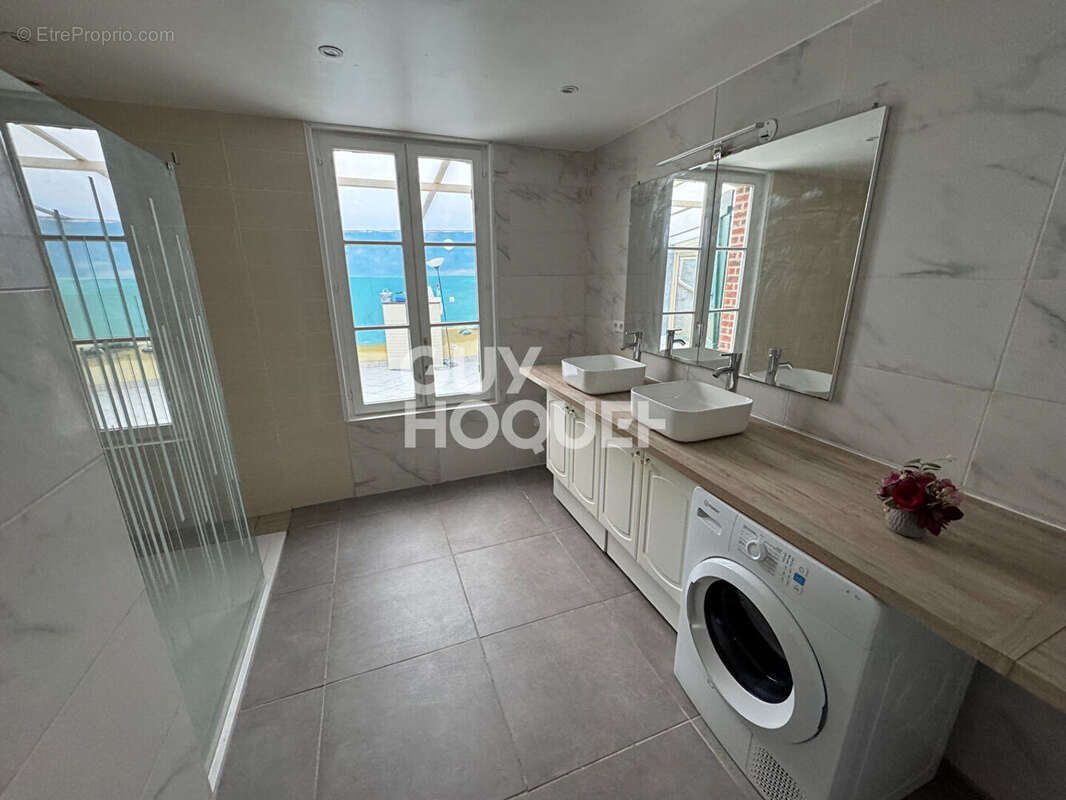 Maison à EZY-SUR-EURE