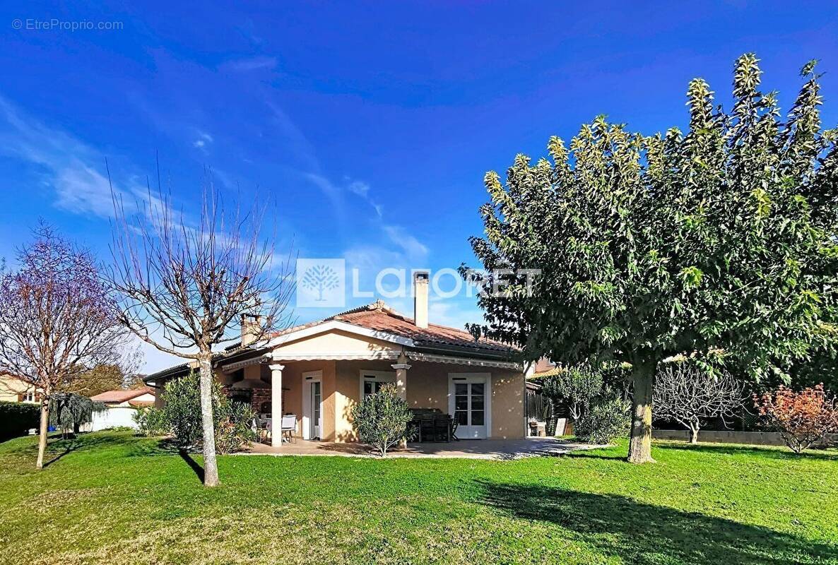 Maison à SAINTE-EUPHEMIE