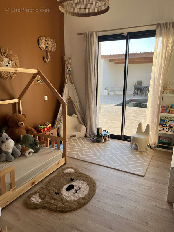 Maison à SAINTE-COLOMBE-EN-BRUILHOIS