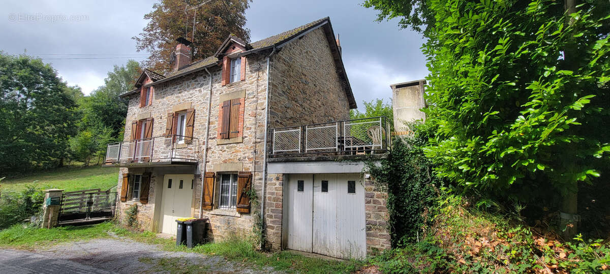 Maison à BEYNAT