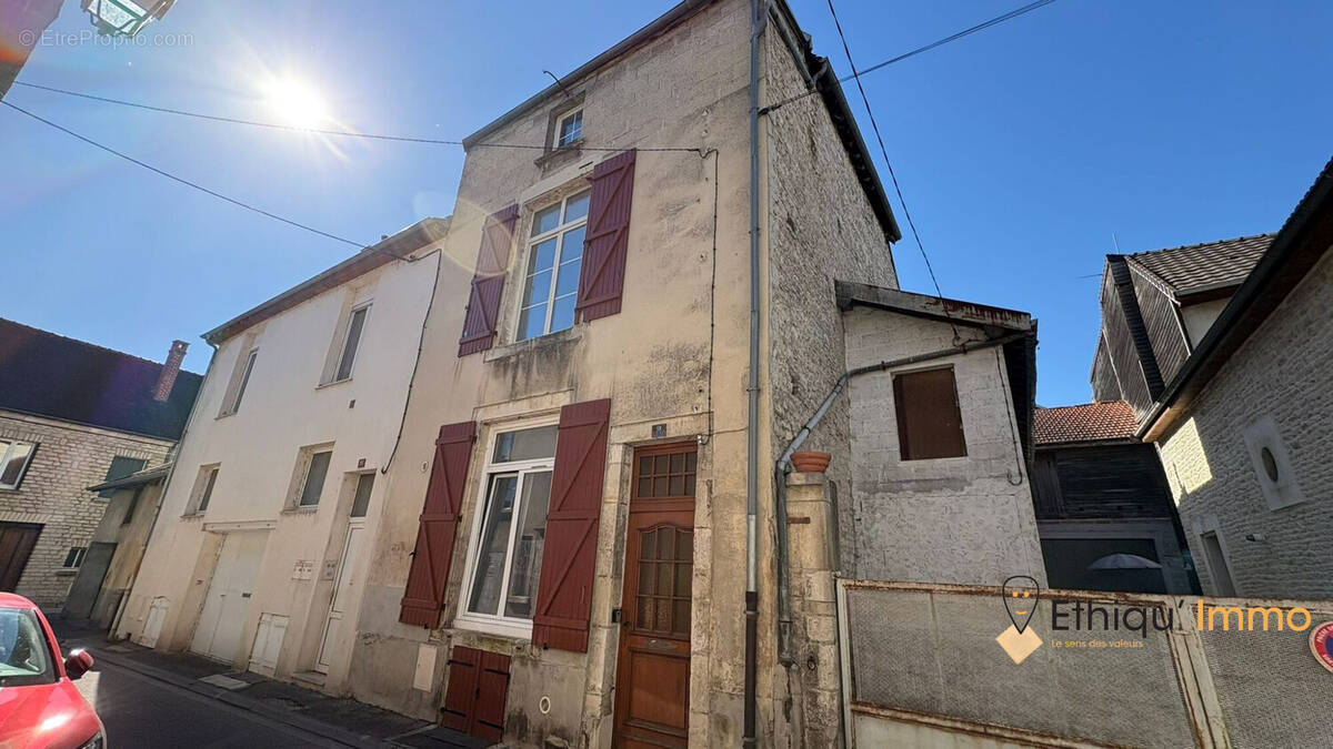 Appartement à BAR-SUR-AUBE