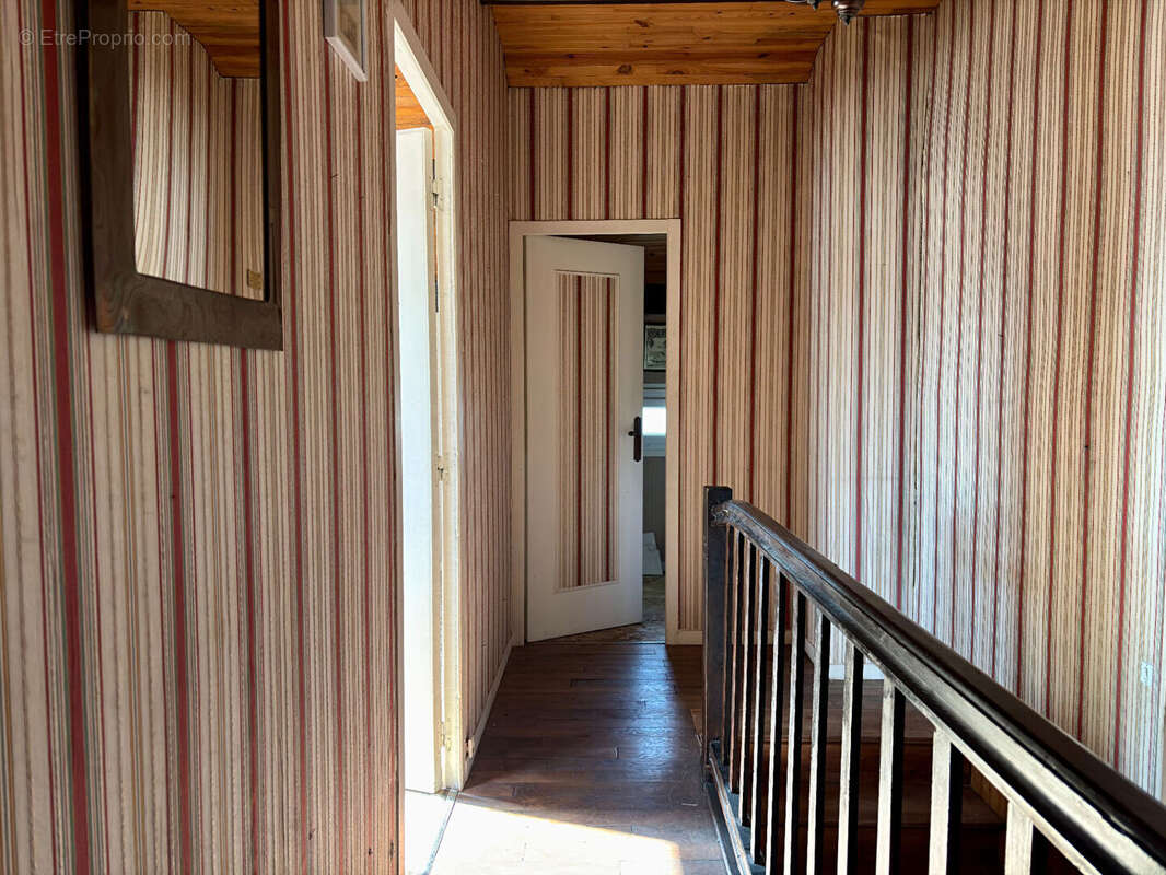 VILLEFRANCHE, Maison 167 m², 3 chs + bureau, sous sol, terrain 874 m² - photo 8