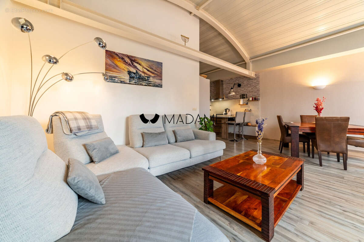 Appartement à RIVES