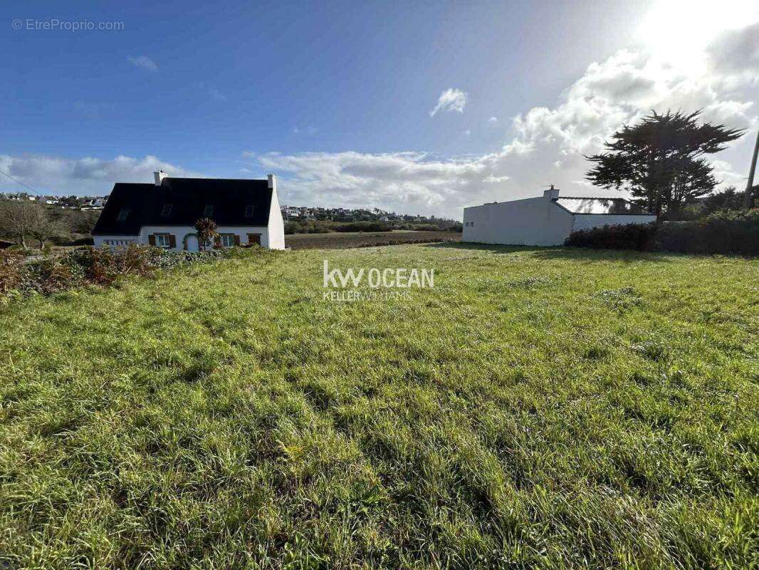 Terrain à PLOUHINEC
