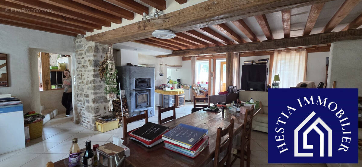 Maison à CLAMEREY