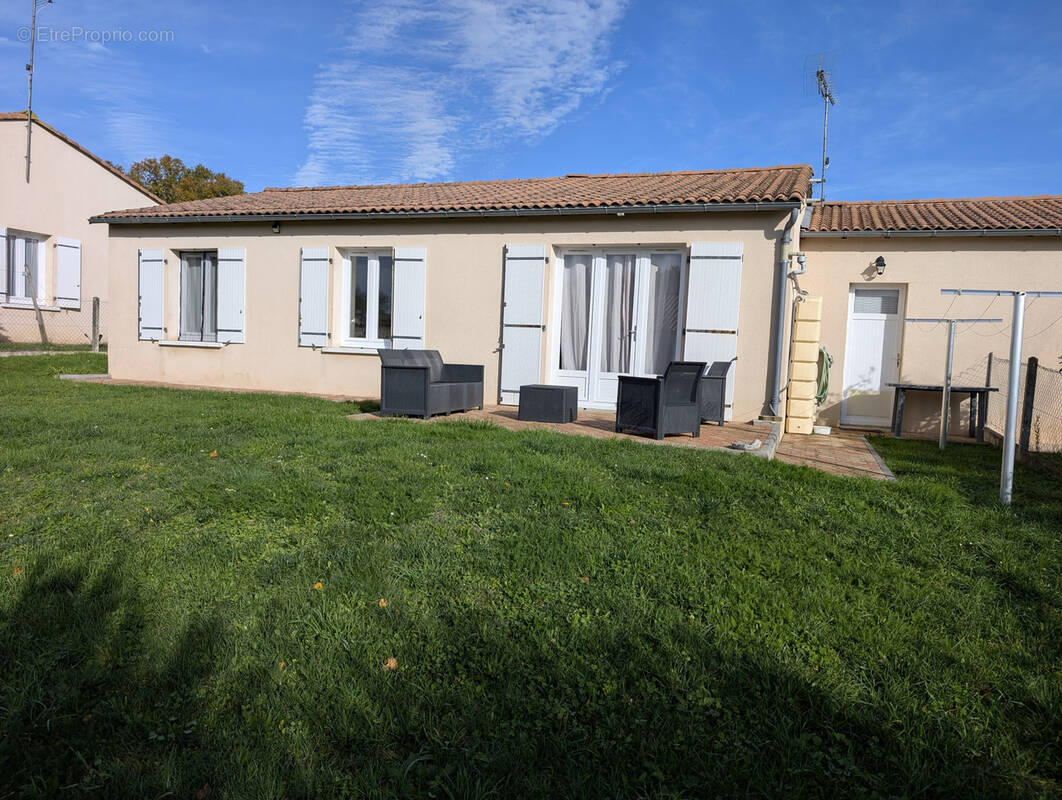 Maison à LA CHAPELLE-DES-POTS