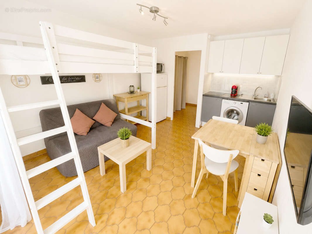 Appartement T1 exposé sud de 24m2 à 5mn à pieds des plages et commerces Le Pin Rolland - photo 2