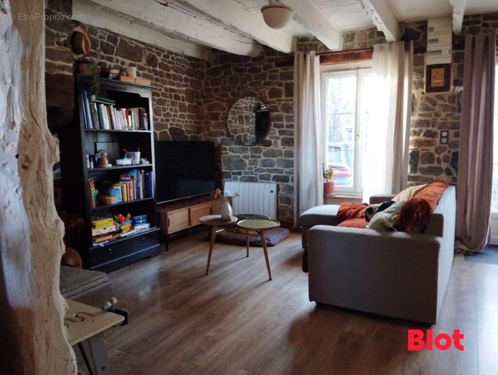 Maison à SAINT-PIERRE-DE-PLESGUEN