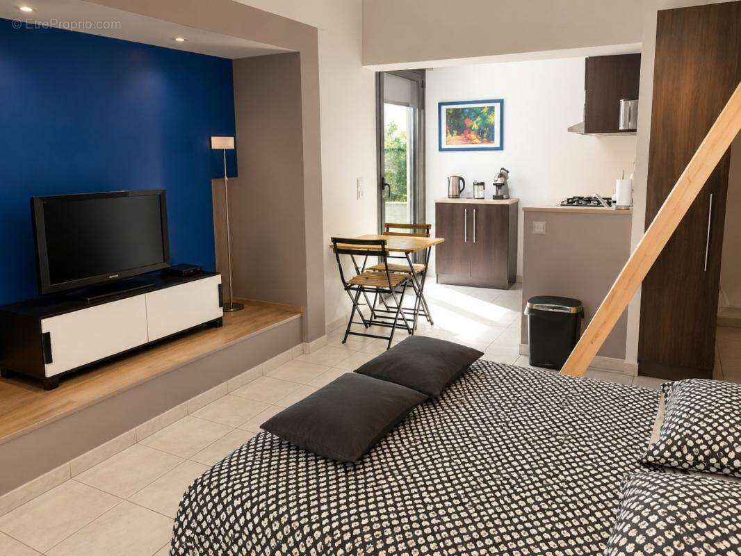 Studio avec terrasse  meublé tout équipé déjà loué - photo 2