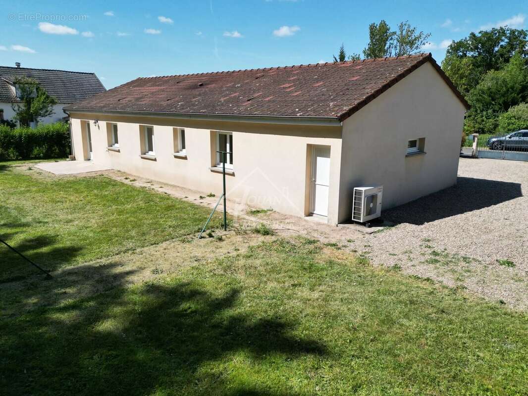 Maison à SAINT-POURCAIN-SUR-SIOULE