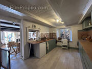 Maison à LES CHAPELLES