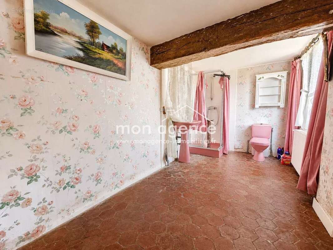 Authentique maison normande du XVIIᵉ siècle au cœur d'un village d'exception - photo 9