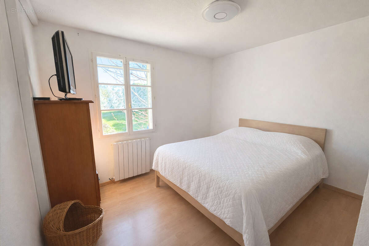 Maison à MONTELIMAR