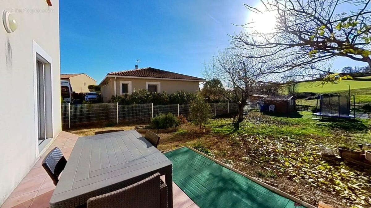 Maison à LASGRAISSES