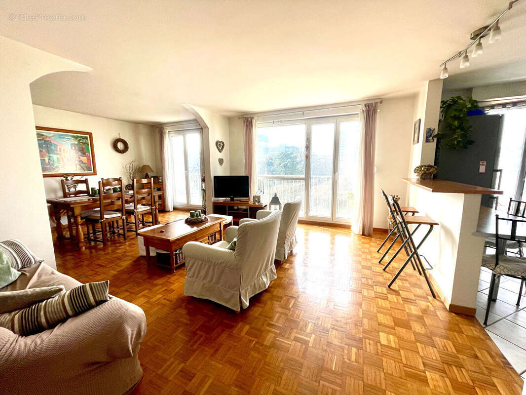 Appartement à SAINT-GRATIEN