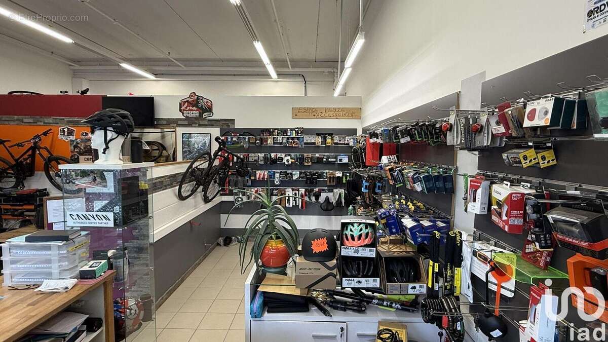 Photo 2 - Commerce à LE BOSC