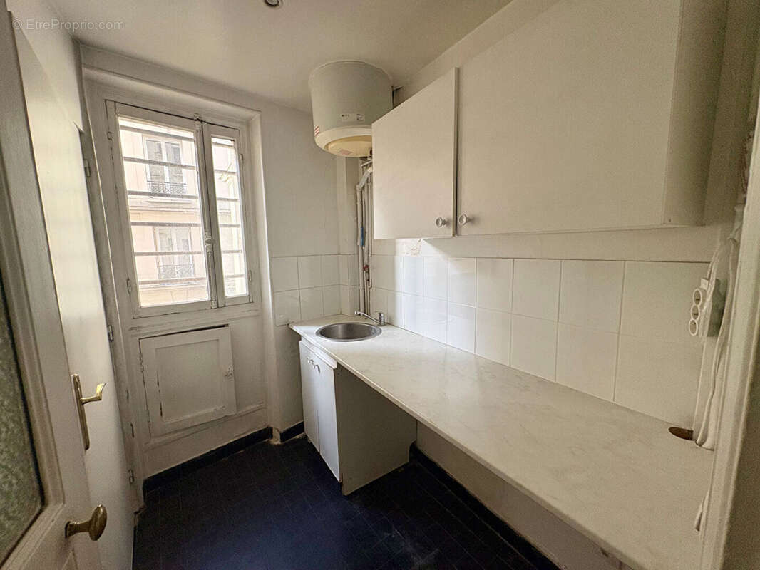 Appartement à PARIS-14E
