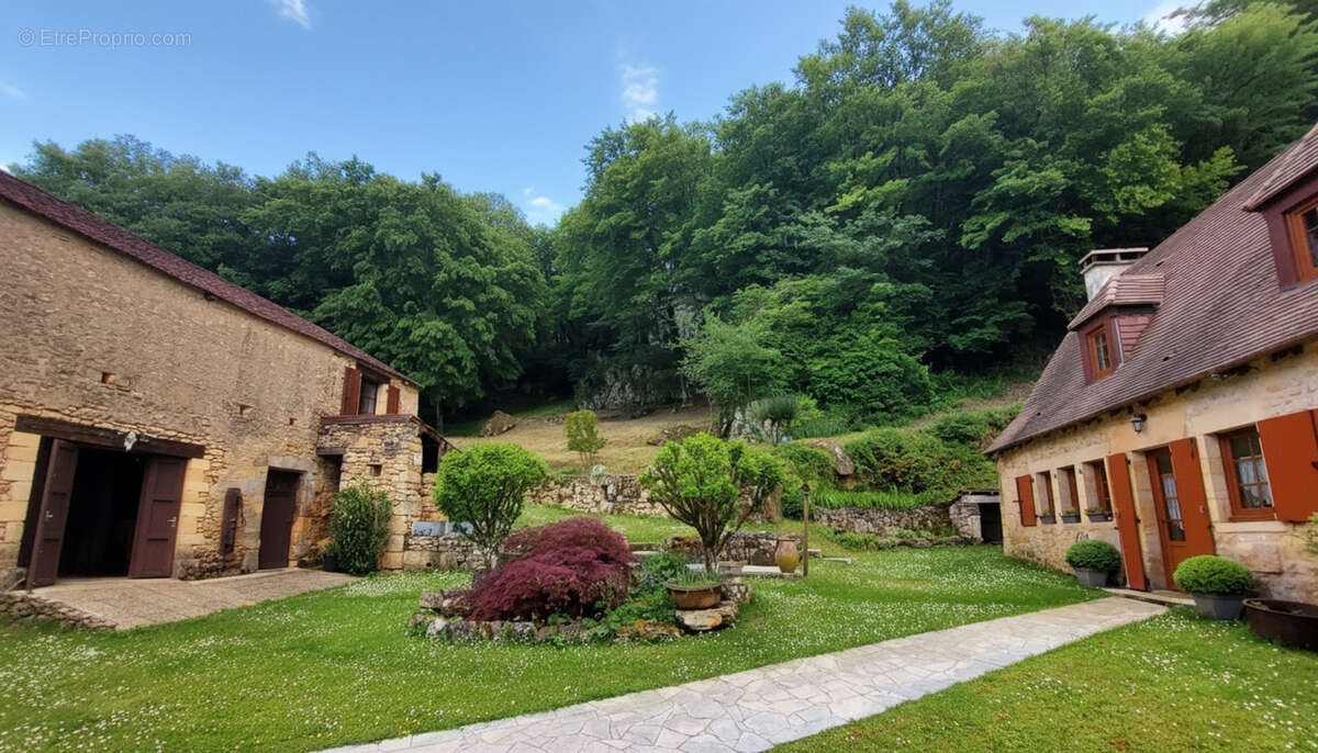 A vendre. Ensemble de 250m² à Tursac (24) avec maison d'habitation, gîte, piscine lagon sur près de 1,5 hectares de terrain en p - photo 19
