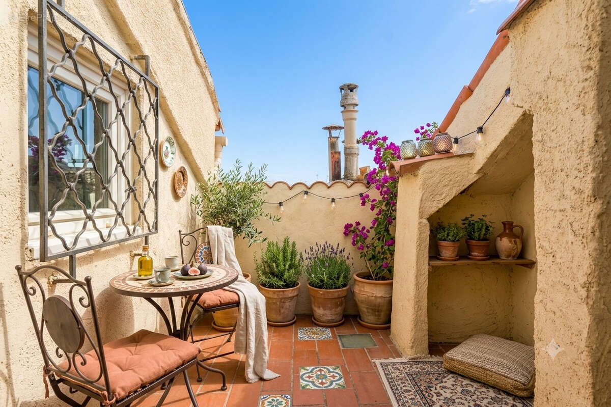 Centre historique -  Rare à la vente - Duplex avec terrasse - photo 3