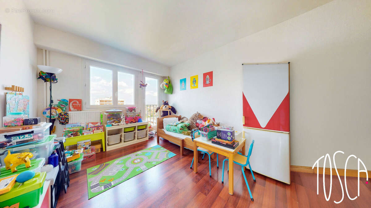 Appartement à THIAIS