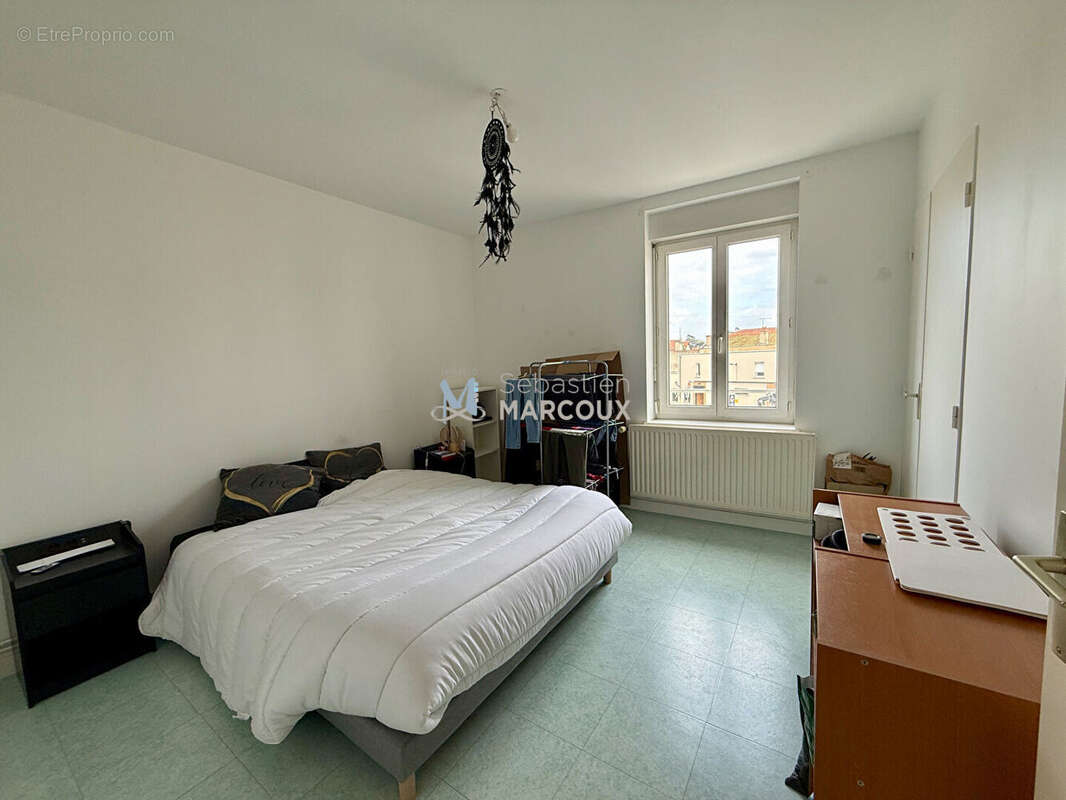 Appartement à SAVIGNEUX